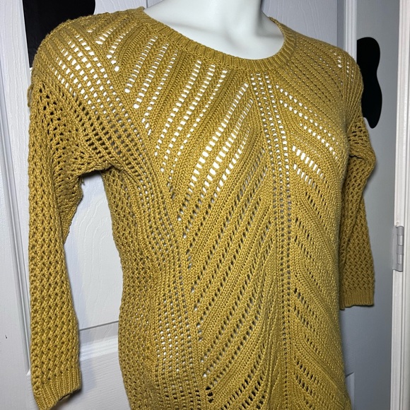 Sweater - Picture 2 of 2